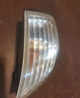 Nissan Primera Front indicator light
