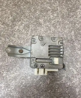 Toyota Avensis T220 Power steering control unit/module 8965005020