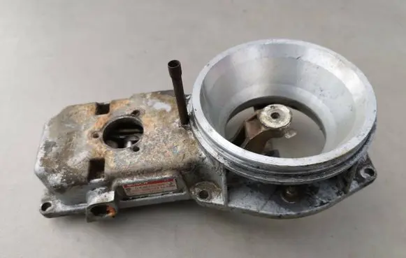 Audi 100 200 5000 C3 Fuel distributor 035133353AB 0438120185