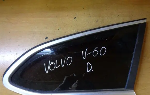 Volvo V60 Side middle window/glass 43R001564