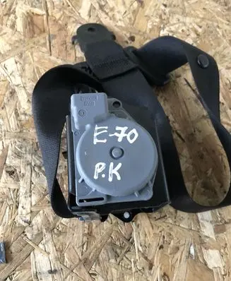 BMW X5 E70 Front seatbelt 2716104109 1104910131