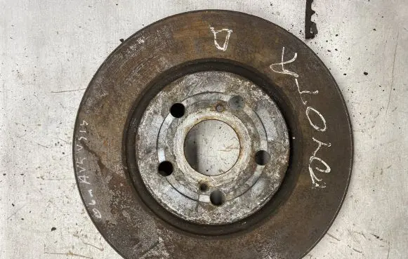 Toyota Avensis T250 Front brake disc