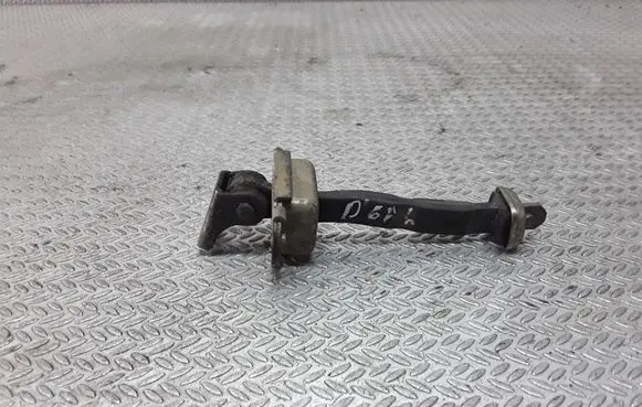 Nissan Primera Rear door check strap stopper