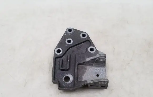 Land Rover Evoque I Engine mounting bracket BJ326P096AA