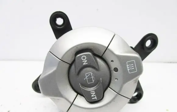 Hyundai Coupe Windscreen/window heater switch