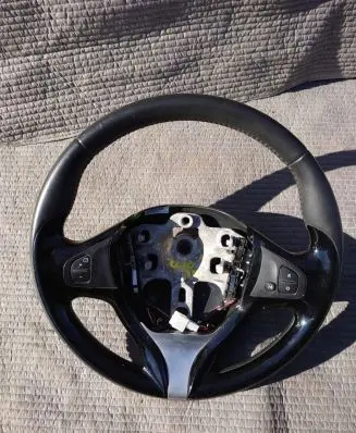 Renault Clio IV Steering wheel 484001555R 6218822B