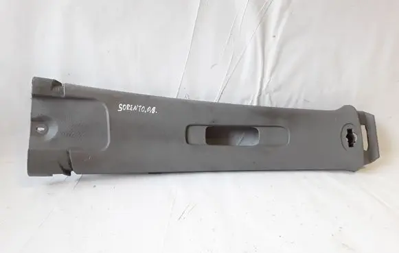 KIA Sorento (B) pillar trim (top) 858263E000