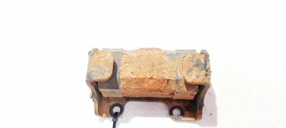 Suzuki Grand Vitara II Engine mount bracket