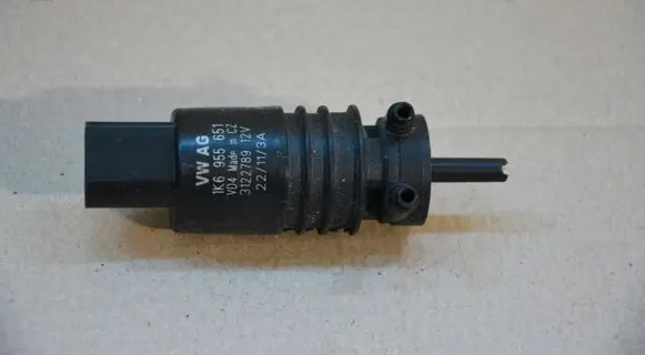 Volkswagen Sharan Windscreen/windshield washer pump 1K6955651