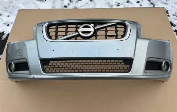 Volvo V70 Front bumper 30678623