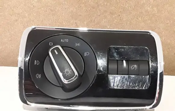 Skoda Superb B6 (3T) Light switch 3T0941431B