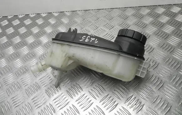 Mercedes-Benz CLA C117 X117 W117 Coolant expansion tank/reservoir A2465000049 VD16720