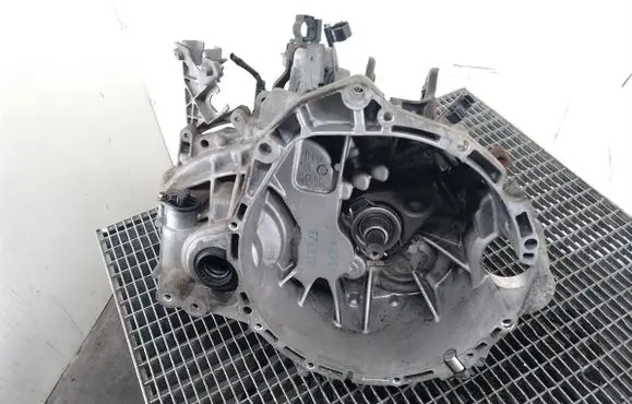 Nissan Primera Manual 6 speed gearbox 8200131489