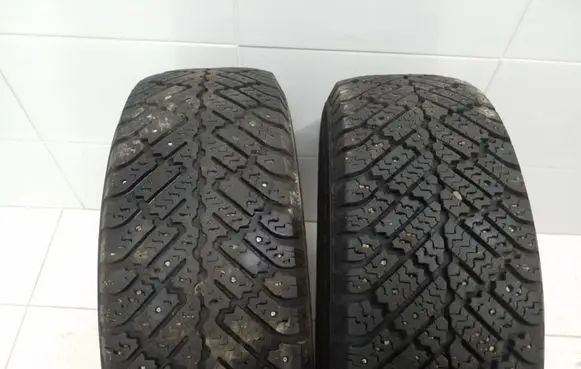 Seat Leon (1M) R15 winter/snow tires with studs 19565R1591Q WINTERMARK400