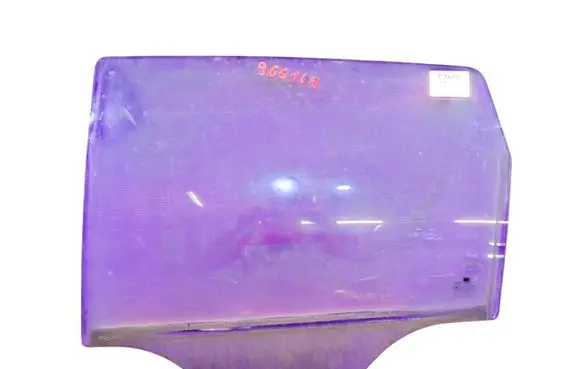 Chevrolet Aveo Front door window glass four-door 