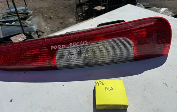 Ford Focus C-MAX Rear/tail lights 3M5113404