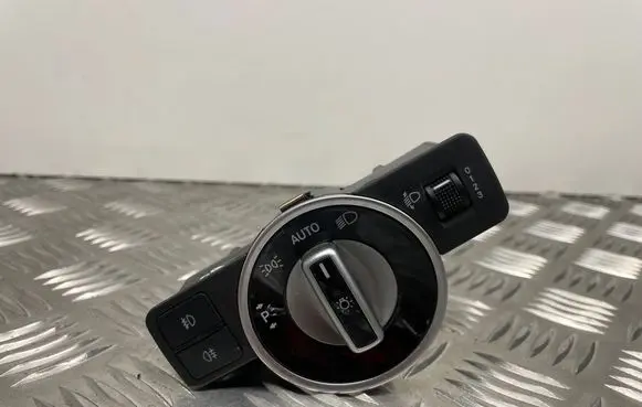 Mercedes-Benz C W204 Light switch A2049053003