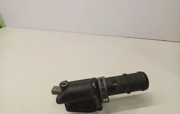Audi Q5 SQ5 Engine coolant pipe/hose 03L121132A