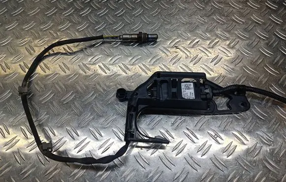Peugeot 208 Lambda probe sensor 0281007702 9830817880
