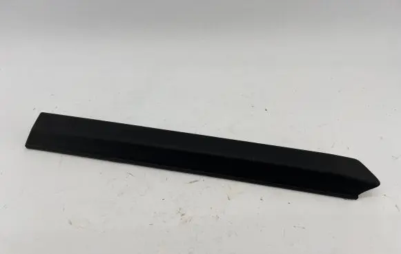 Volkswagen Polo II 86C 2F Rear fender molding trim 871853536