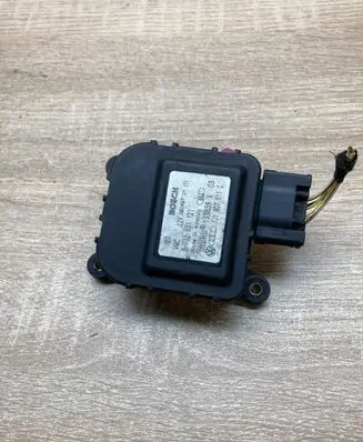 Seat Leon (1M) Air flap motor/actuator 1J1907511C 013280121