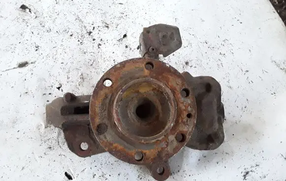 Volkswagen Crafter Front wheel hub A906332