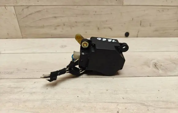 Volvo XC90 Air flap motor/actuator 74932F 200203