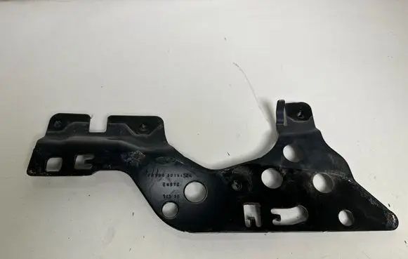 Ford Mustang VI Other engine bay part FR3B63016A52A