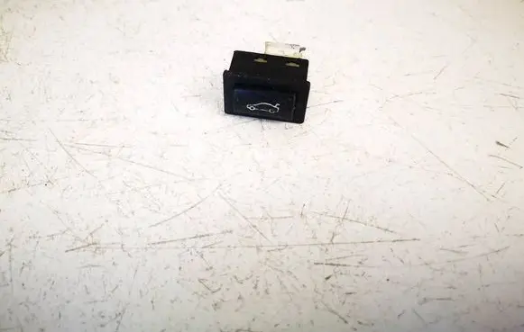 Tailgate opening switch