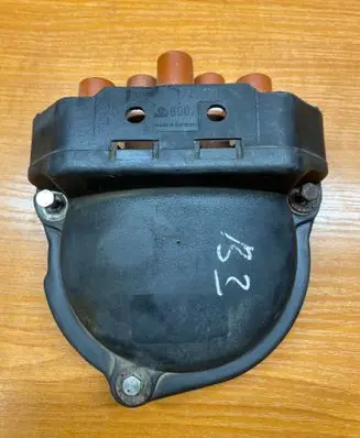 BMW 3 E36 Spark distributor cap 1727371 8002 9002