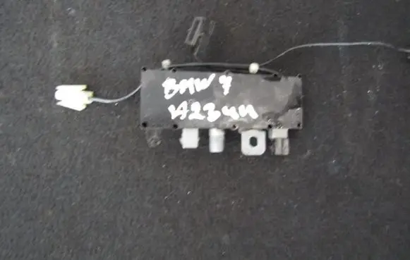 BMW 7 E38 Antenna control unit 65258352499 65.25-8352499
