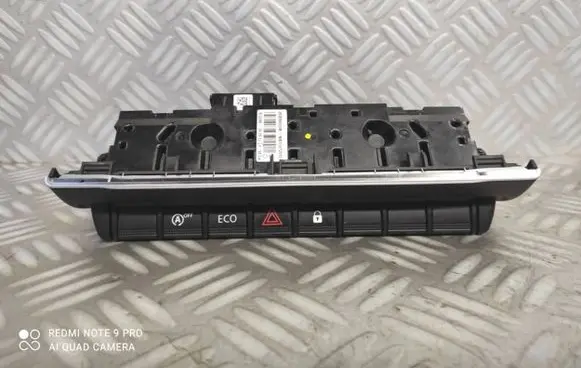 Renault Clio V Hazard light switch 283E86009R