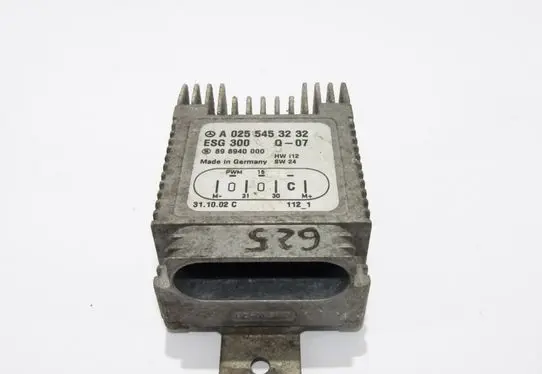 Mercedes-Benz A W168 Fan control module A0255453232
