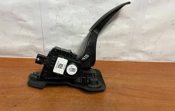 Ford Ranger Accelerator throttle pedal JB3C-9F836-CB 1015910 L0721A0252