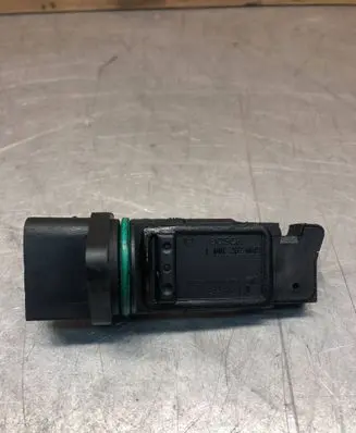 Mercedes-Benz E W211 Mass air flow meter F00C2G2066 483161D