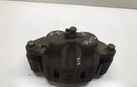 Mitsubishi Outlander Front brake caliper