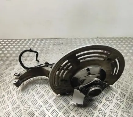 Aston Martin DBX Front wheel hub PY832K004BB PY833K186AA