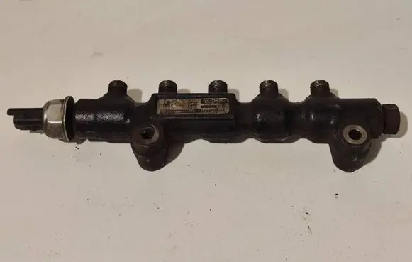 Volvo V50 Fuel main line pipe 9654592680