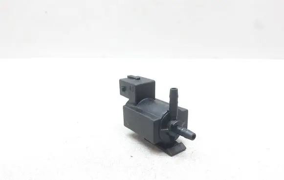 BMW X5 E53 Vacuum valve 1742712 72234100