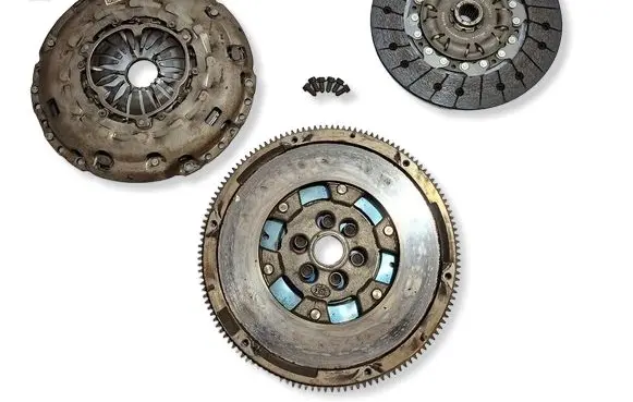 Volkswagen Tiguan Dual mass flywheel 415058310 04L105266C 04L141015E