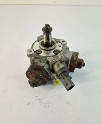 BMW 5 F10 F11 Fuel injection high pressure pump 0445010617