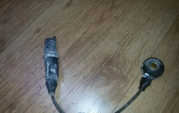 Detonation knock sensor