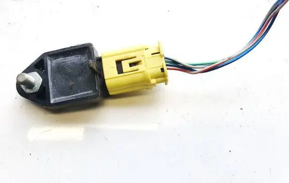 Toyota Avensis T250 Airbag deployment crash/impact sensor 8983105010 89831-05010