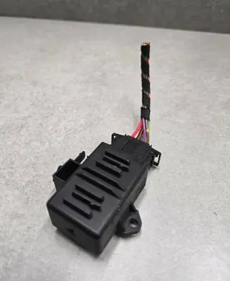 Skoda Superb B6 (3T) Seat heating relay 1Z0959772C