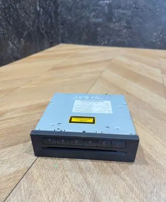 Mercedes-Benz GL X164 CD/DVD changer A2118706189 020953 AL351260483062