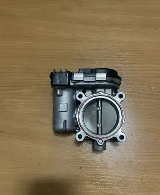 Mercedes-Benz B W246 W242 Throttle body valve A2701410025
