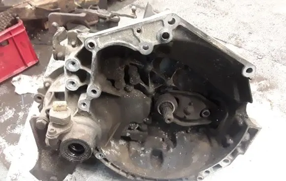 Peugeot 1007 Manual 5 speed gearbox 20CQ08