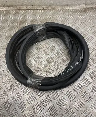 Opel Meriva A Front door rubber seal 