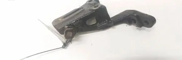 Honda HR-V Engine mounting bracket