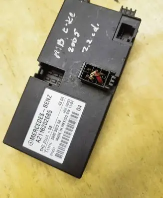 Mercedes-Benz E W211 Seat control module A2118202685 00005822A8